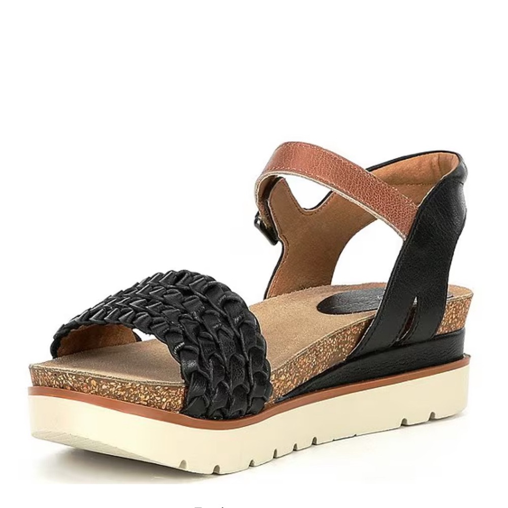 New Josef Seibel, Women’s Clea 16 Woven Leather Platform Sandal 2” Black/Tan 8 - Picture 3 of 12